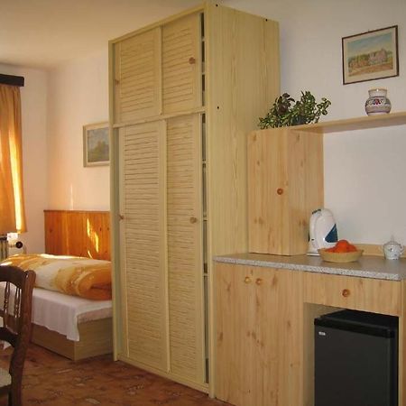 Penzion Nevcehle Urbanov Esterno foto