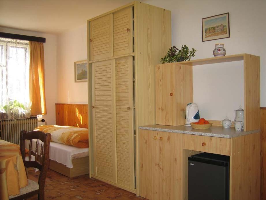 Penzion Nevcehle Urbanov Esterno foto